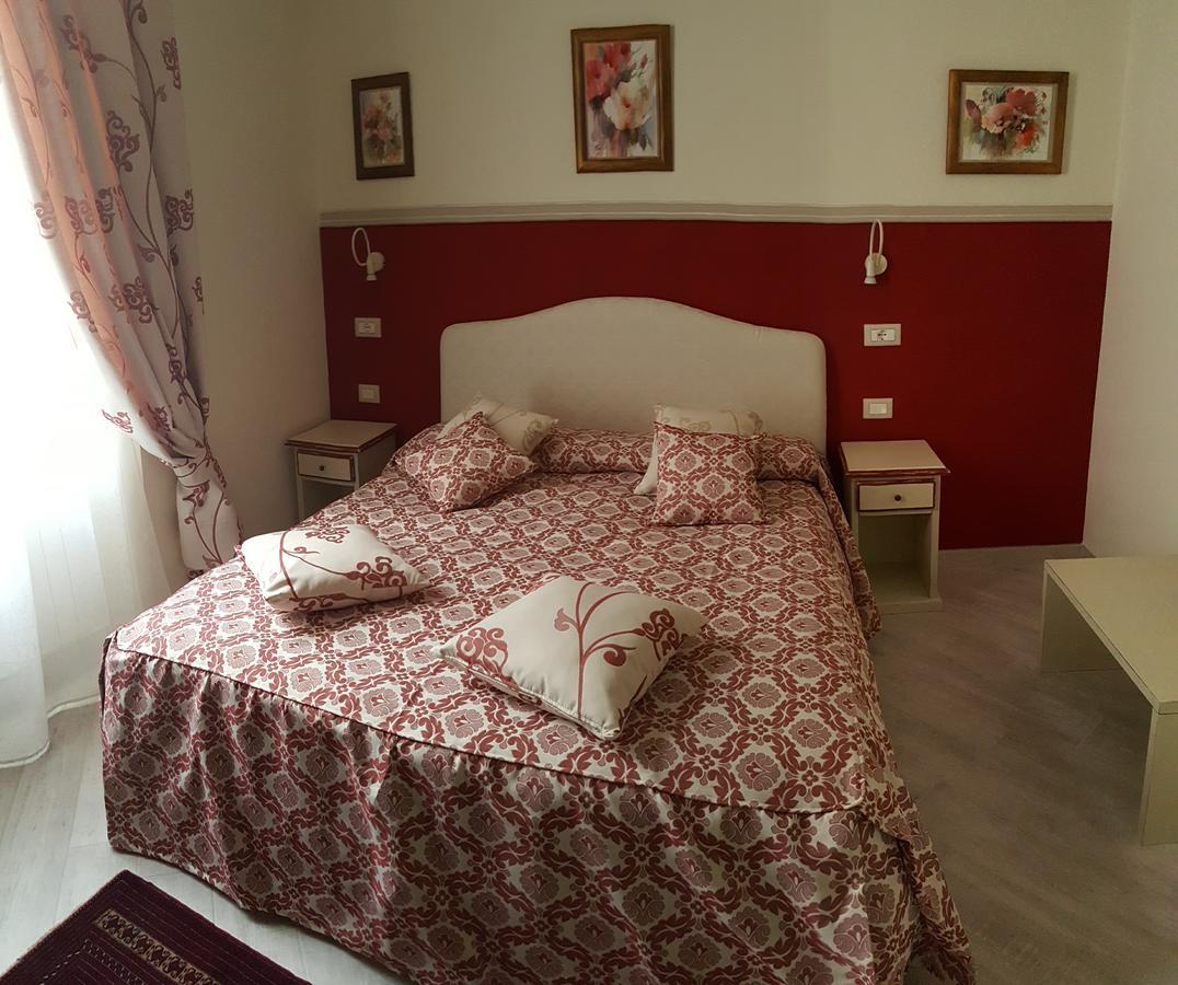 Five Roses Bed&Breakfast Pisa Exterior foto